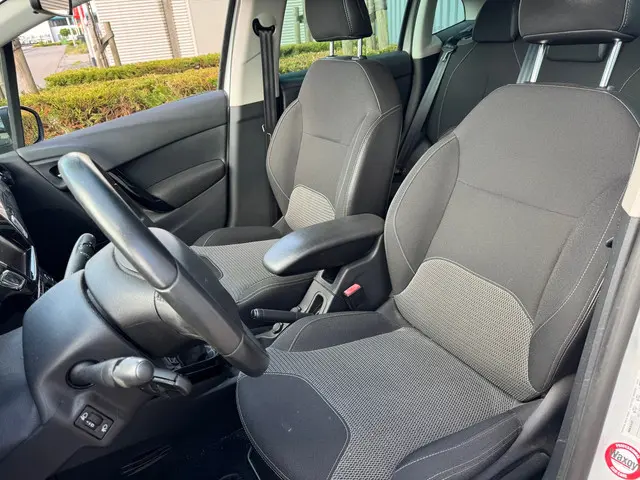 Citroën C3 1.2 PureTech Collection 2015 Benzine 6