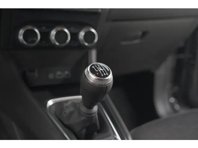 Renault Captur TCe 90 Techno 2024 Benzine 40