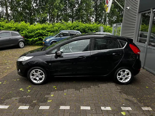 Ford Fiesta 1.25 Titanium 2012 Benzine 6