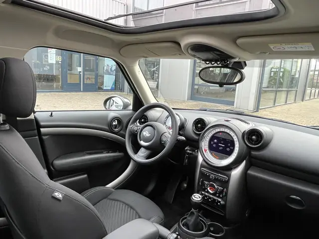 MINI Countryman 1.6 One Knockout Edition 2014 Benzine 49