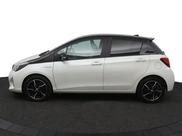 Toyota Yaris 1.5 Hybrid Dynamic 2016 Hybride Benzine 3