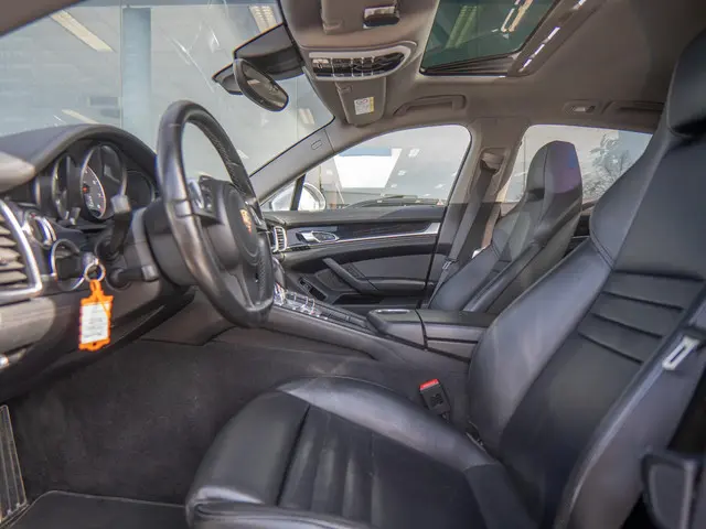 Porsche Panamera 3.0 4S 2015 Benzine 21