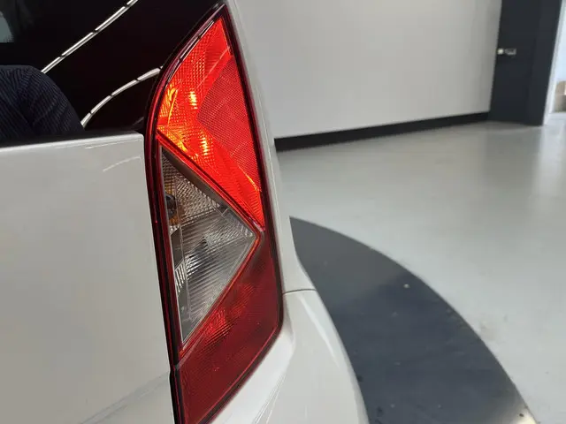 SEAT Mii 1.0 Style Sport 2015 Benzine 17