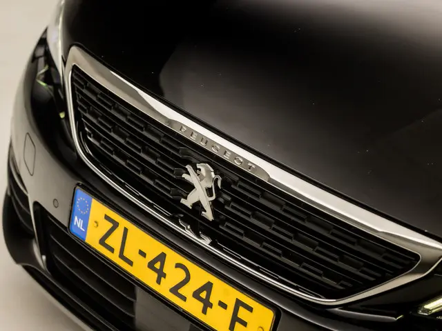 Peugeot 308 SW 1.2 PureTech Sport 2019 Benzine 30