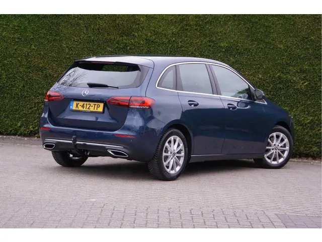Mercedes-Benz B-Klasse B 200 2019 Benzine 12