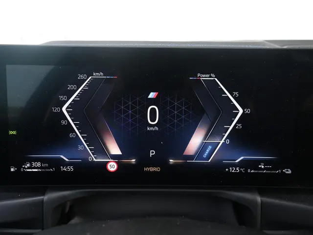 BMW 3 Serie Touring 320e 2023 Hybride Benzine 26