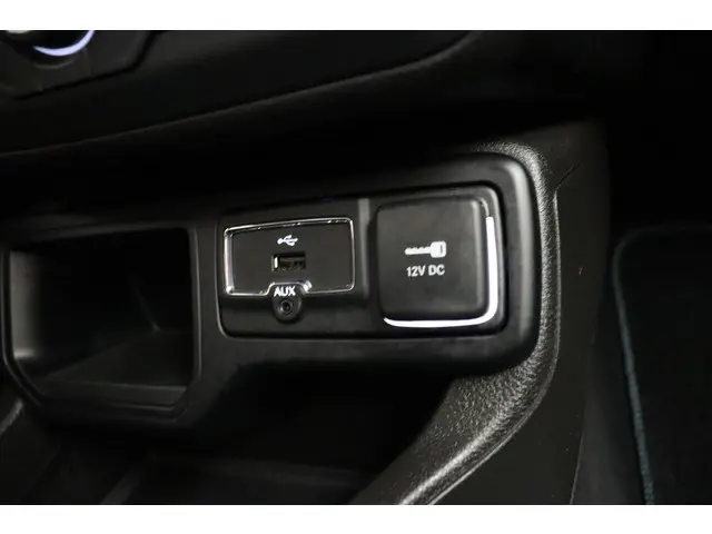 Jeep Renegade 1.5T e-Hybrid Upland 2022 Benzine 35