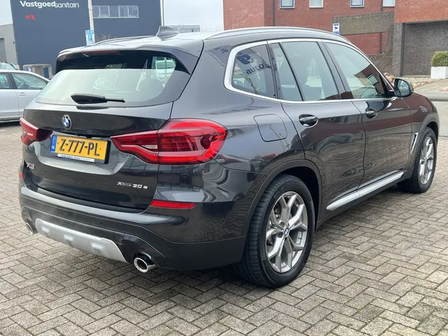 BMW X3 xDrive30e X-Line 2021 Hybride Benzine 6