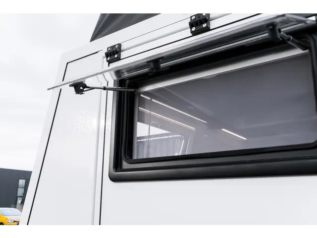 Toyota Land Cruiser 4.0 V6 Tembo Camper 2022 Benzine 24