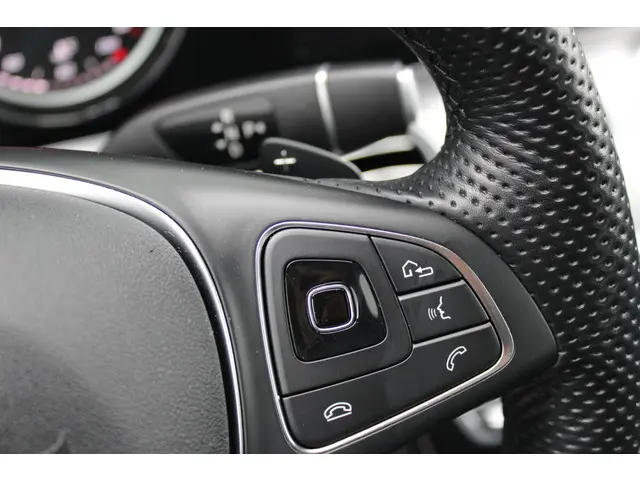 Mercedes-Benz E-Klasse Estate 200 Premium 2018 Benzine 27