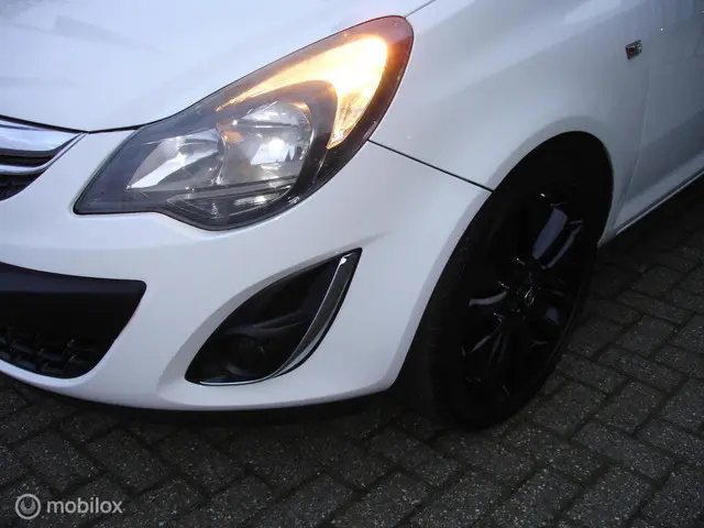 Opel Corsa 1.4-16V Color Edition,Airco 2014 Benzine 3