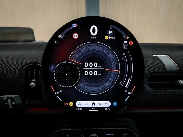 MINI 3-Deurs Cooper C John Cooper Works M 2024 Benzine 42