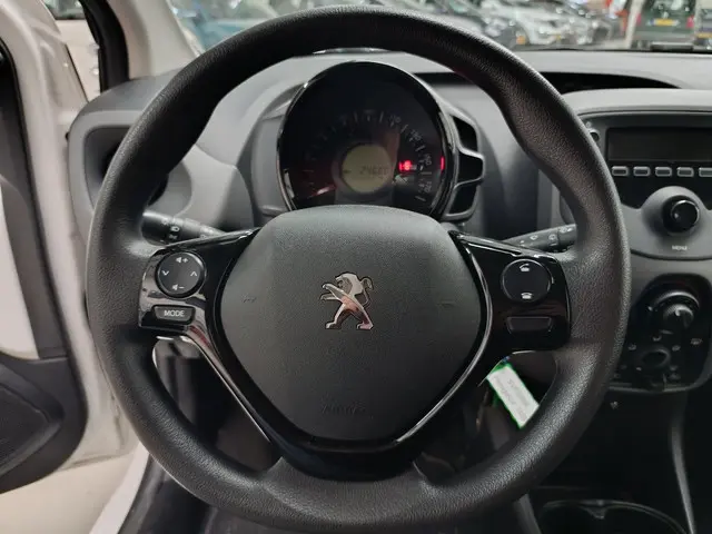 Peugeot 108 1.0 e-VTi Active 2018 Benzine 19