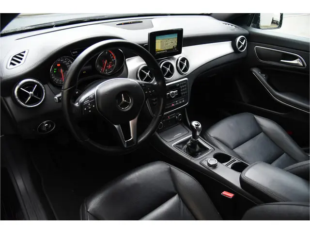 Mercedes-Benz CLA 180 BlueEFF. Ambition 2014 Benzine 6