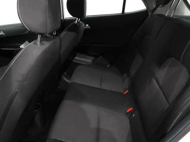 Kia Picanto 1.0 DPi Automaat DynamicLine 2023 Benzine 24