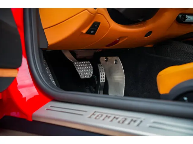 Ferrari 812 Superfast 6.5 V12 HELE 2019 Benzine 38