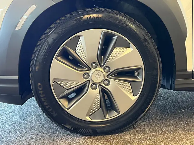 Hyundai Kona EV PREMIUM 64 kWh 2019 Elektrisch 9