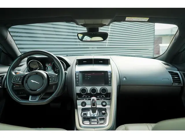 Jaguar F-Type 3.0 V6 Coupé 2016 Benzine 7