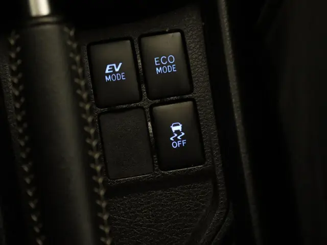 Toyota Yaris 1.5 Hybrid Aspiration 2015 Hybride Benzine 37