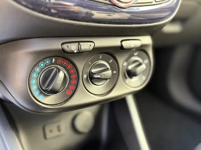 Opel ADAM 1.2 2013 Benzine 16