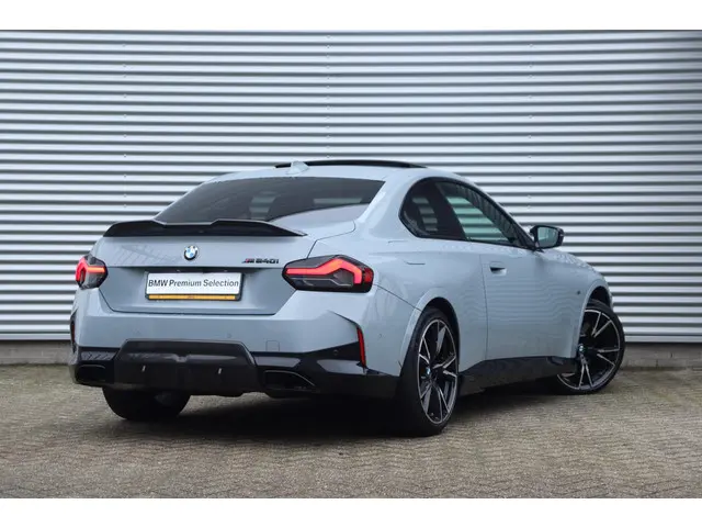 BMW 2 Serie Coupé M240i xDrive 2022 Benzine 2