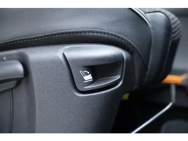 Renault Kadjar 1.2 TCe Bose 2017 Benzine 13