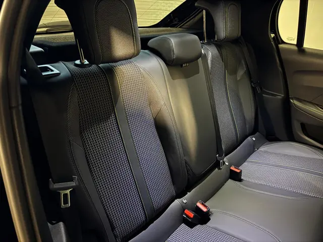 Peugeot 208 1.2 PureTech GT-Line CAM VOL' 2020 Benzine 9