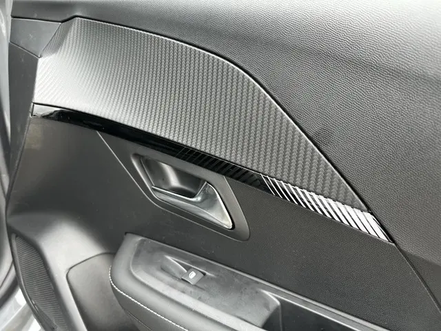 Peugeot 208 1.2 Turbo 100 PK Allure 2025 Benzine 22