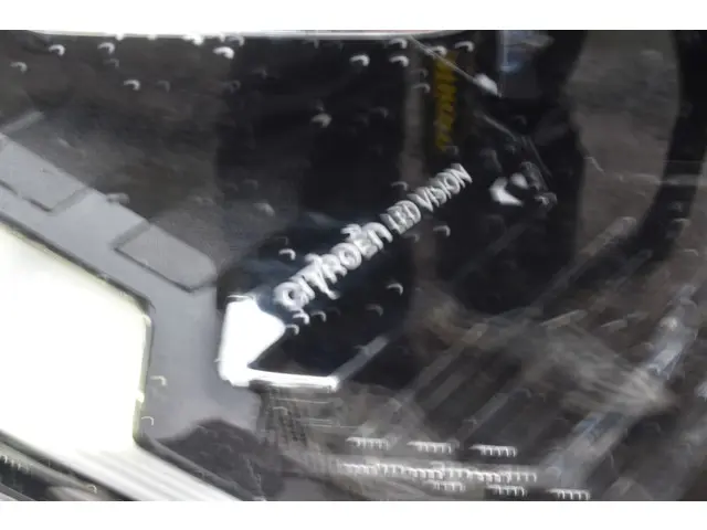 Citroën C4 Puretech 130 EAT8 Shine 2021 Benzine 28