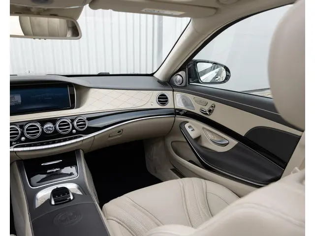 Mercedes-Benz S-Klasse AMG 65 Lang 2016 Benzine 127