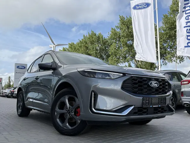 Ford Kuga 2.5 PHEV ST-Line X 2024 Hybride Benzine 6