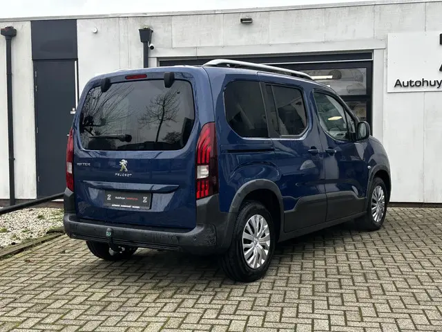 Peugeot Rifter 1.2 Puretech Allure 2019 Benzine 2