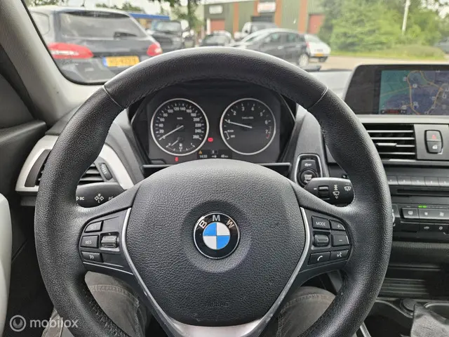 BMW 1 Serie 116i Business 2012 Benzine 15