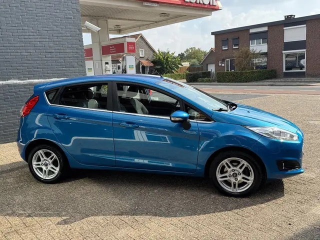 Ford Fiesta 1.0 EcoBoost Titanium 2013 Benzine 2