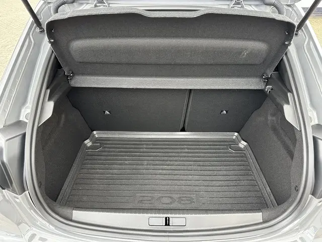 Peugeot 208 1.2 Turbo 100 PK Allure 2024 Benzine 31