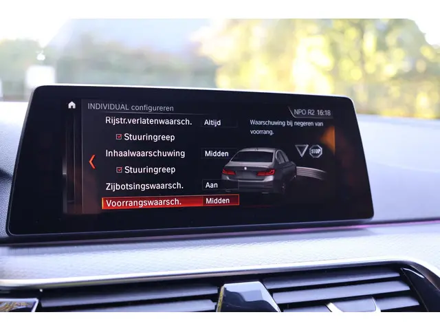 BMW 5 Serie M550i xDrive Executive 2018 Benzine 49