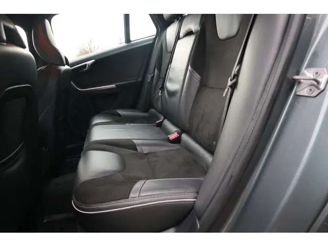 Volvo V60 1.5 T3 R-Design 2016 Benzine 5