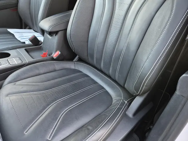 Ford Kuga 2.5 PHEV Vignale/trekhaak 2021 Hybride Benzine 16