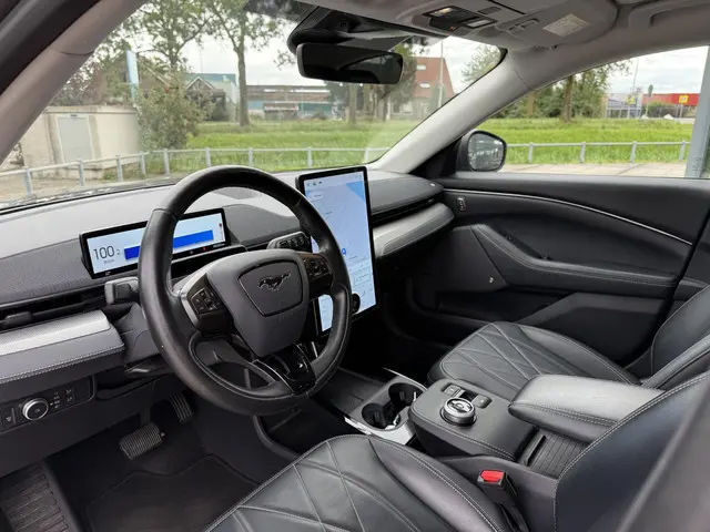 Ford Mustang Mach-E RWD 75 kWh 2021 Elektrisch 12