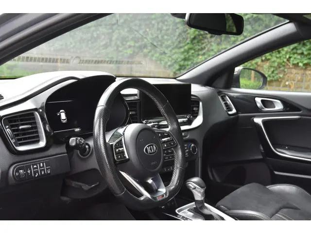 Kia ProCeed 1.5 T-GDI GT-PlusLine 2021 Benzine 6