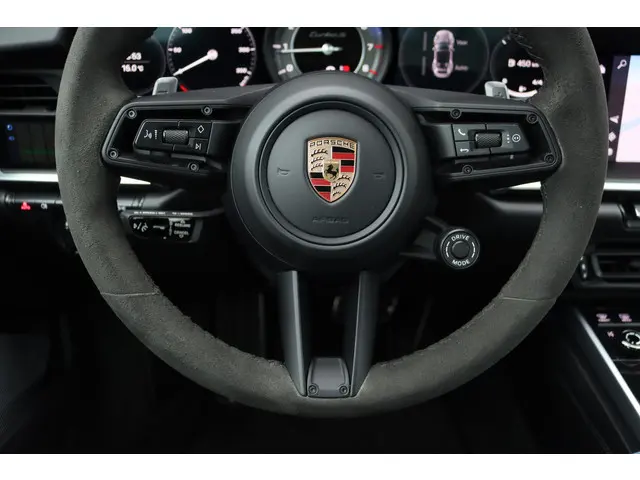 Porsche 911 992 Cabrio 3.8 Turbo S | 2023 Benzine 39