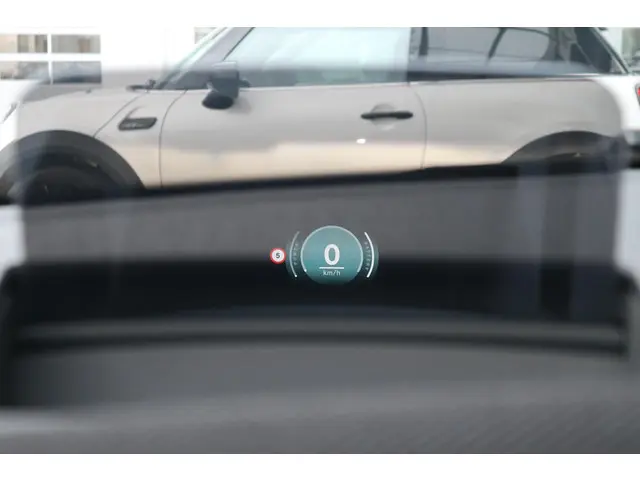 MINI 3-Deurs Cooper E 2024 Elektrisch 14
