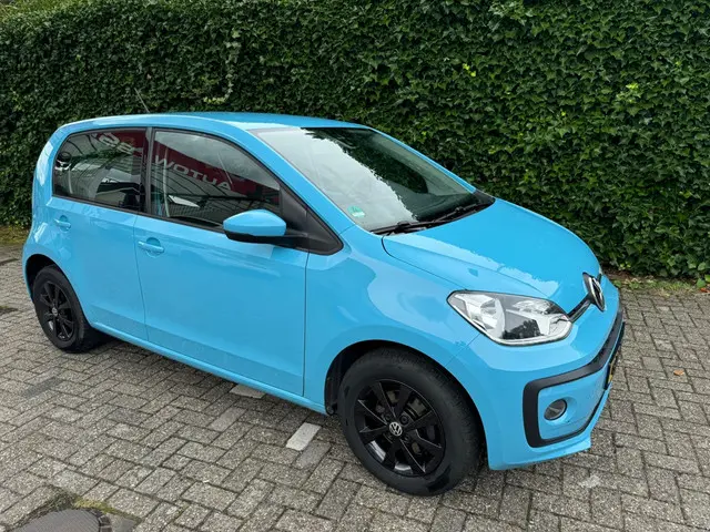 Volkswagen up! 3