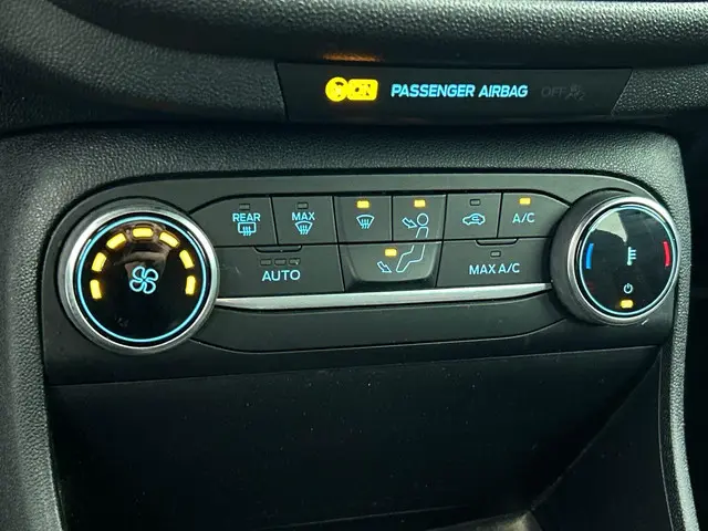 Ford Fiesta 1.0 EcoBoost Hybrid ST-Line 2022 Benzine 25