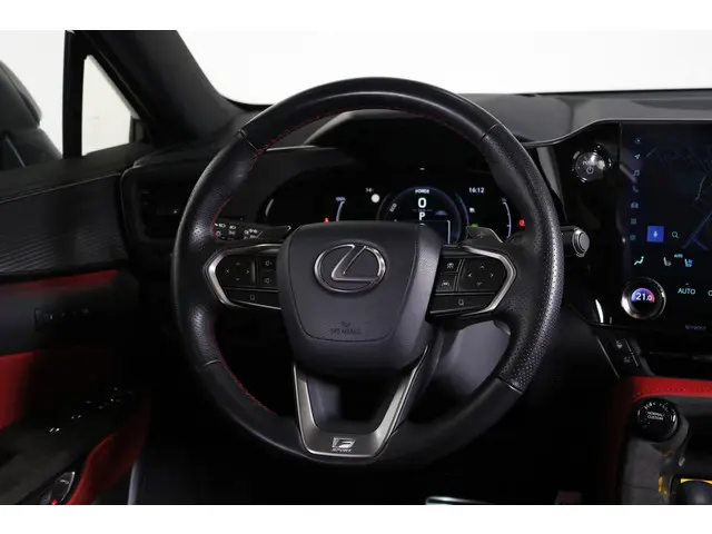 Lexus NX 450h+ AWD F SPORT Line 2024 Hybride Benzine 34