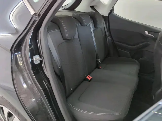Ford Fiesta 1.0 EcoBoost Hybrid Titanium 2022 Benzine 8