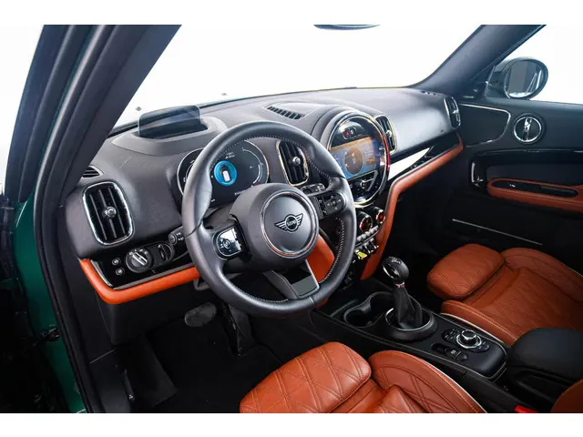 MINI Countryman Cooper SE ALL4 2022 Hybride Benzine 31