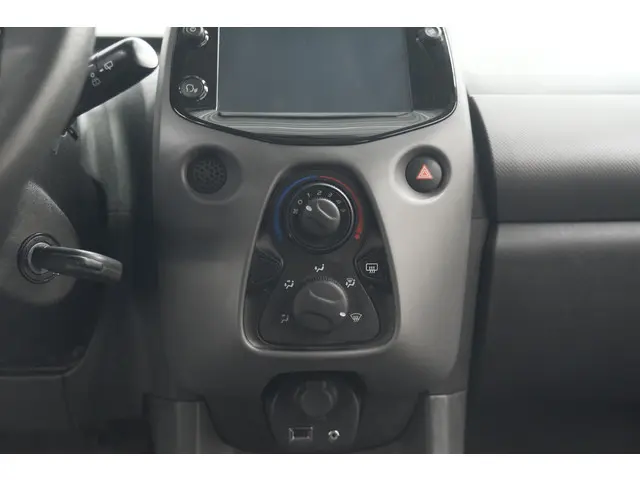 Peugeot 108 1.0 e-VTi Active 2019 Benzine 36