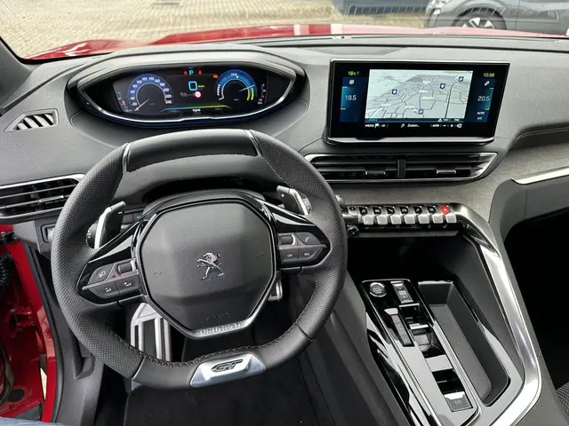 Peugeot 3008 1.6 HYbrid 225 GT 2023 Hybride Benzine 11