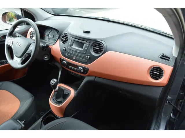 Hyundai i10 1.0i i-Motion Comfort 2017 Benzine 16